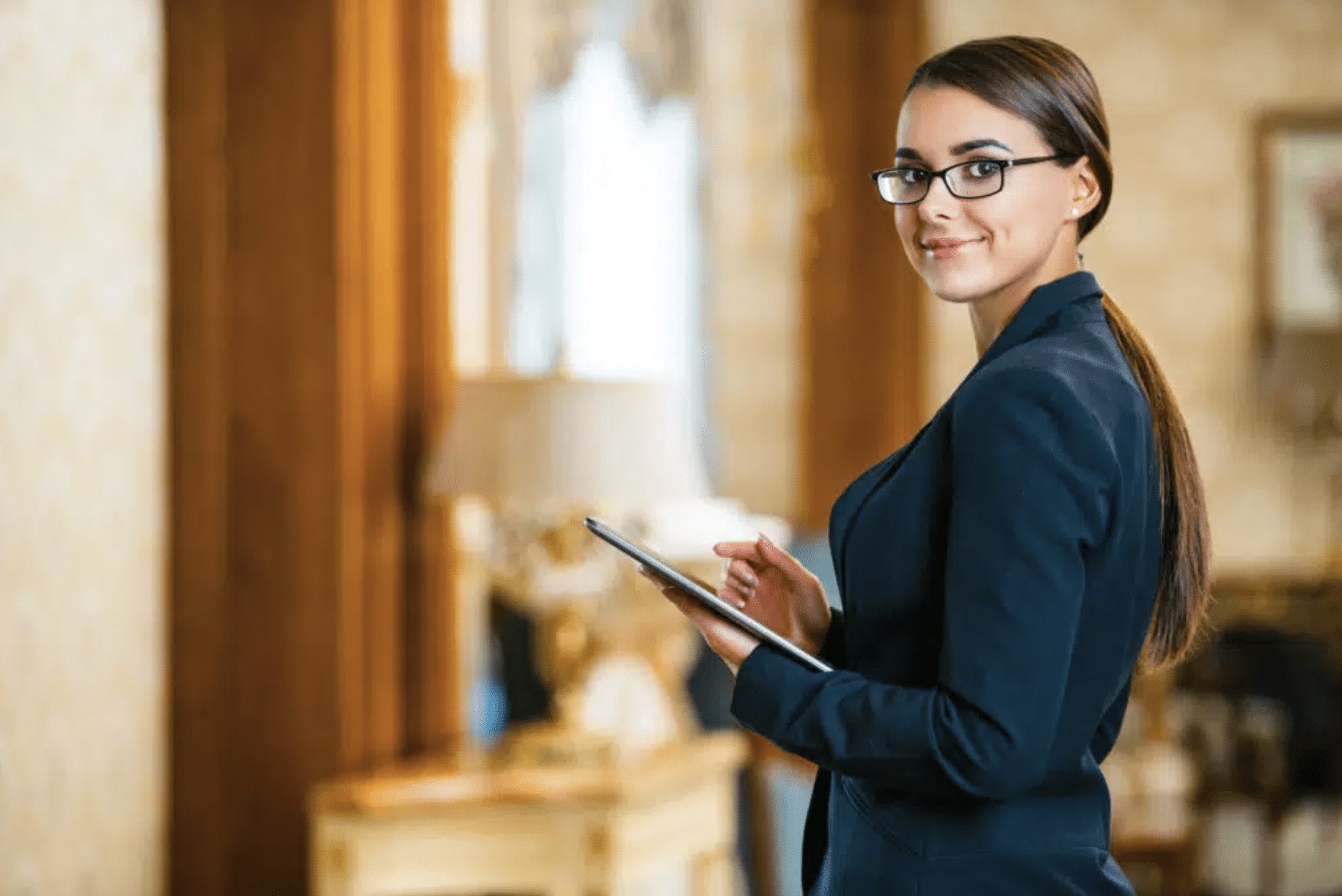 Career Red Flags to Watch Out for During a Hotel Executive Search ...